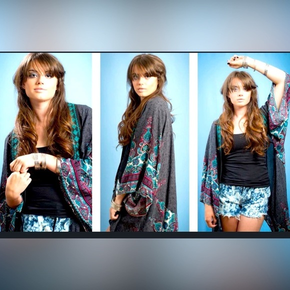 Forever 21 Tribal-inspired Cover Up Kimono - size S - Picture 8 of 11